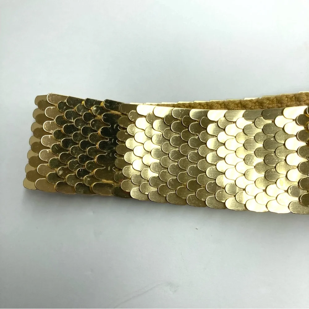 Vintage 80s Gold Metallic Fish Scale Belt Stretch Disco Glam Flower Buckle Large